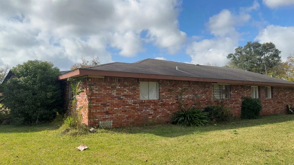 2005 Gulfway Drive, Port Arthur