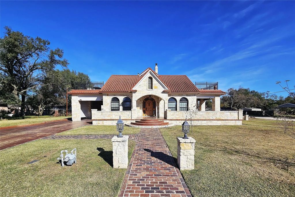 511 E Farrar Street, Groesbeck
