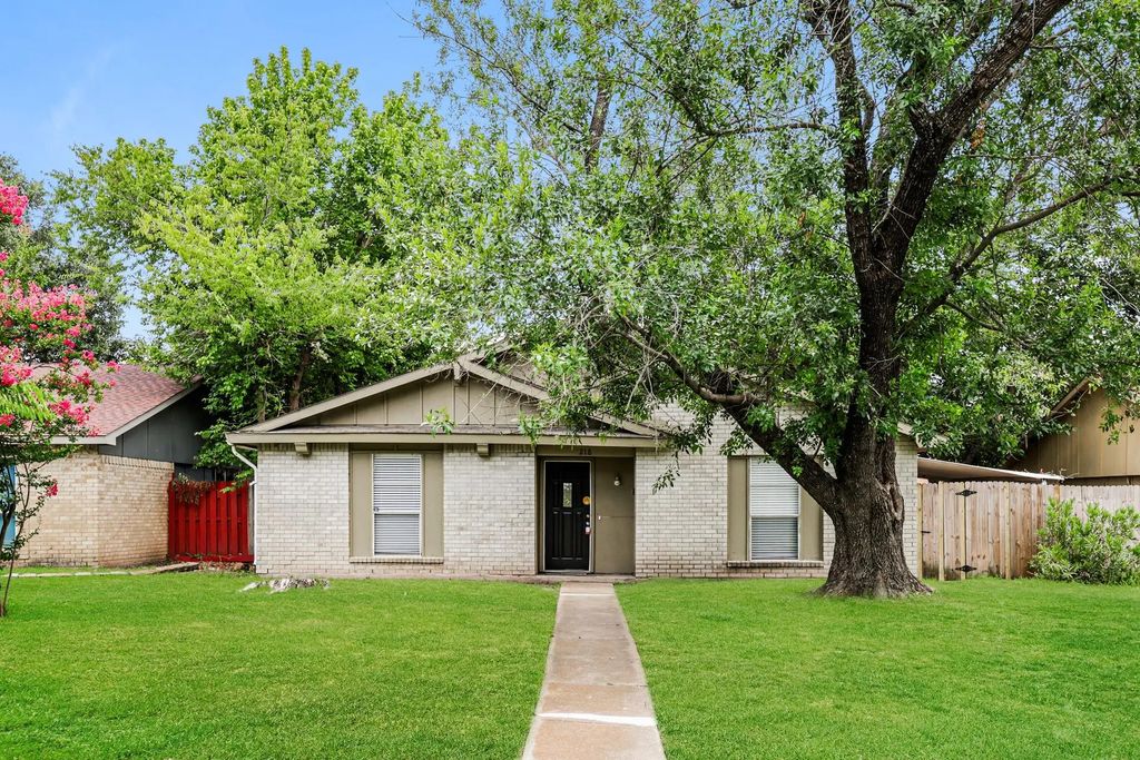 218 Long Shadow Lane, Mesquite
