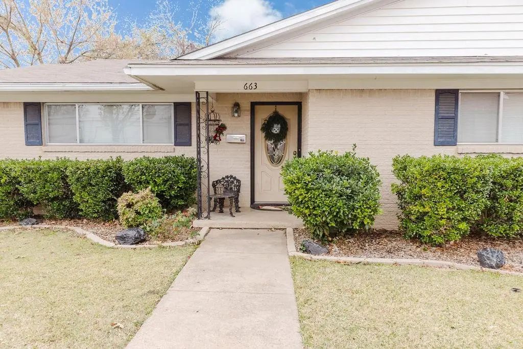 663 6th Street, Honey Grove
