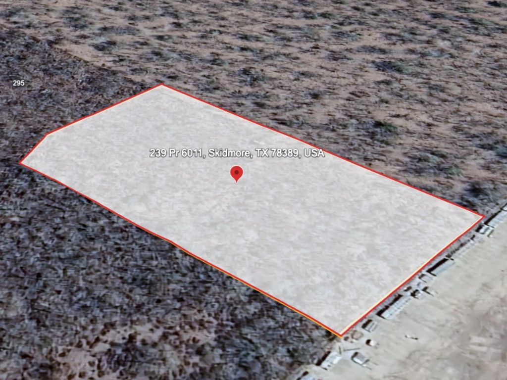239 Private Road 6011, Skidmore