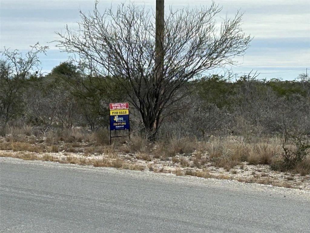 County Rd Condry, Del Rio