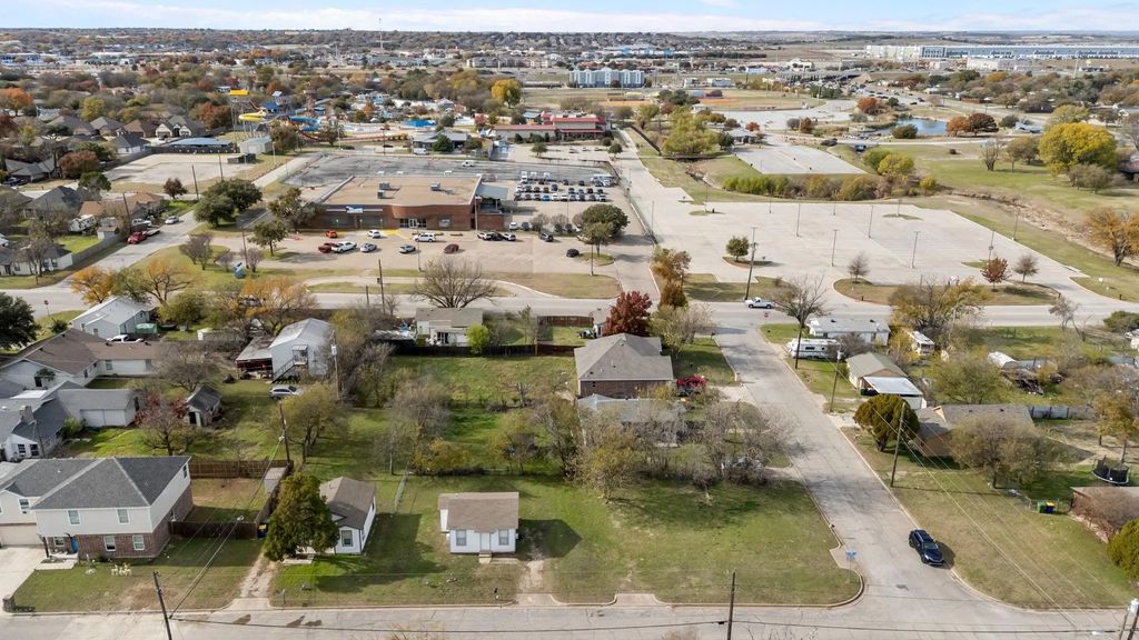 8707 Ronnie Street, White Settlement