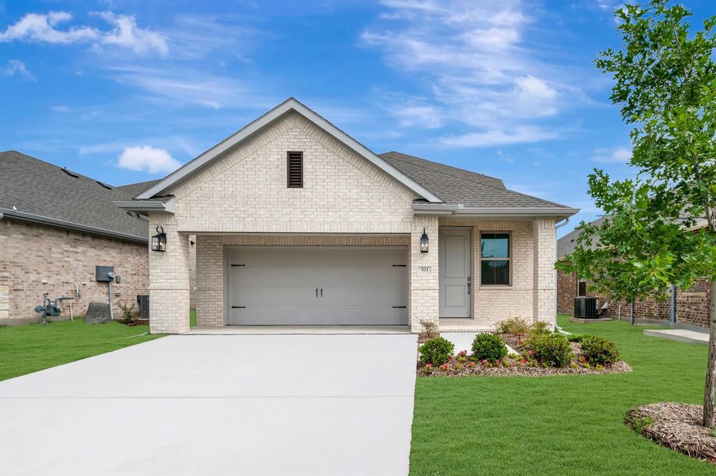 521 Sagebrush Trail, Sherman