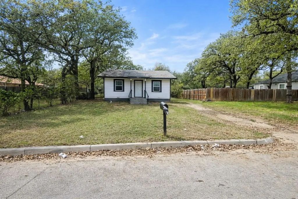 4518 Erath Street, Fort Worth