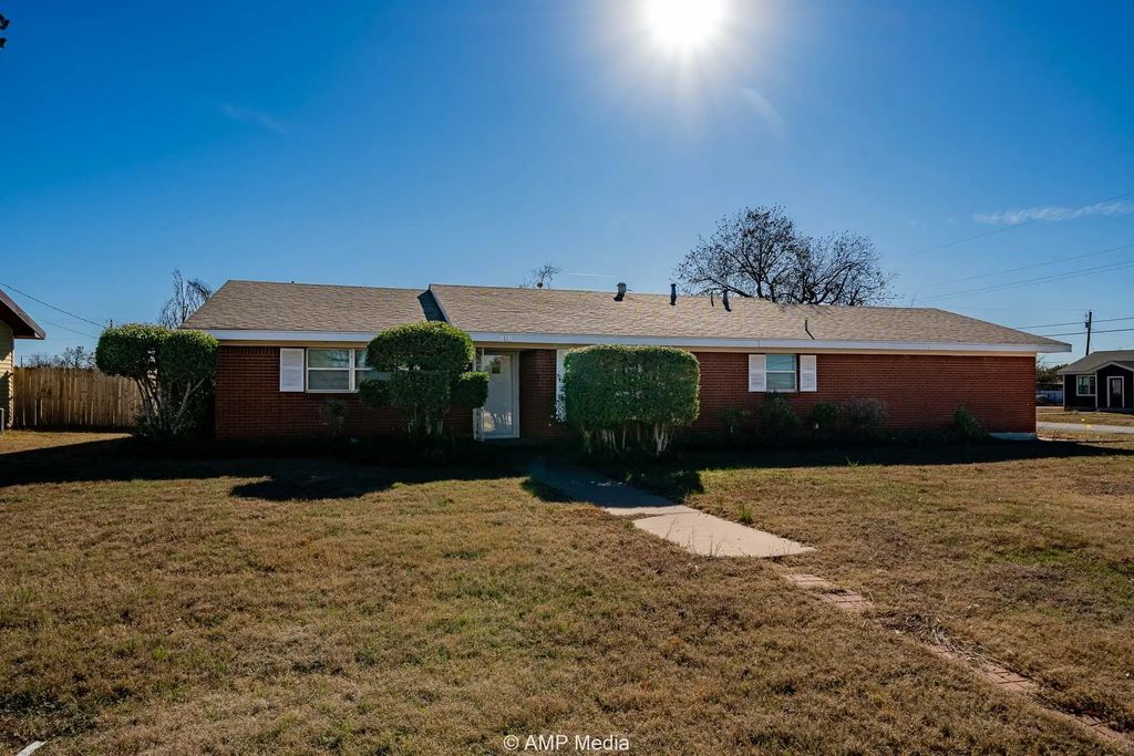 1631 20th Street, Anson