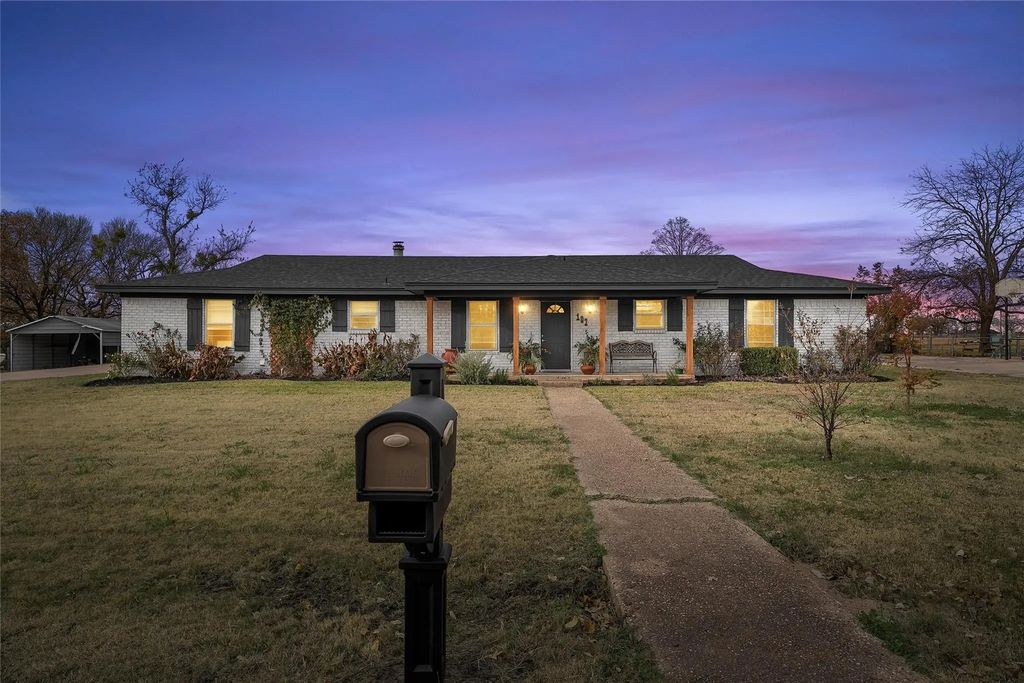 107 Woody Ray Drive, Elm Mott