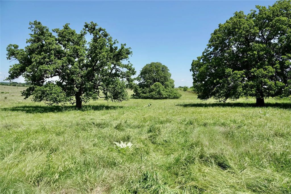 801 N Sh 16, Priddy