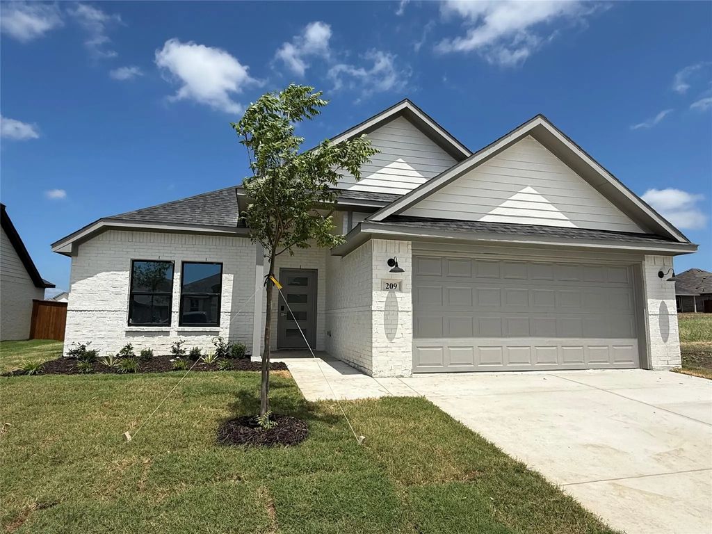 209 Comfort Drive, Godley