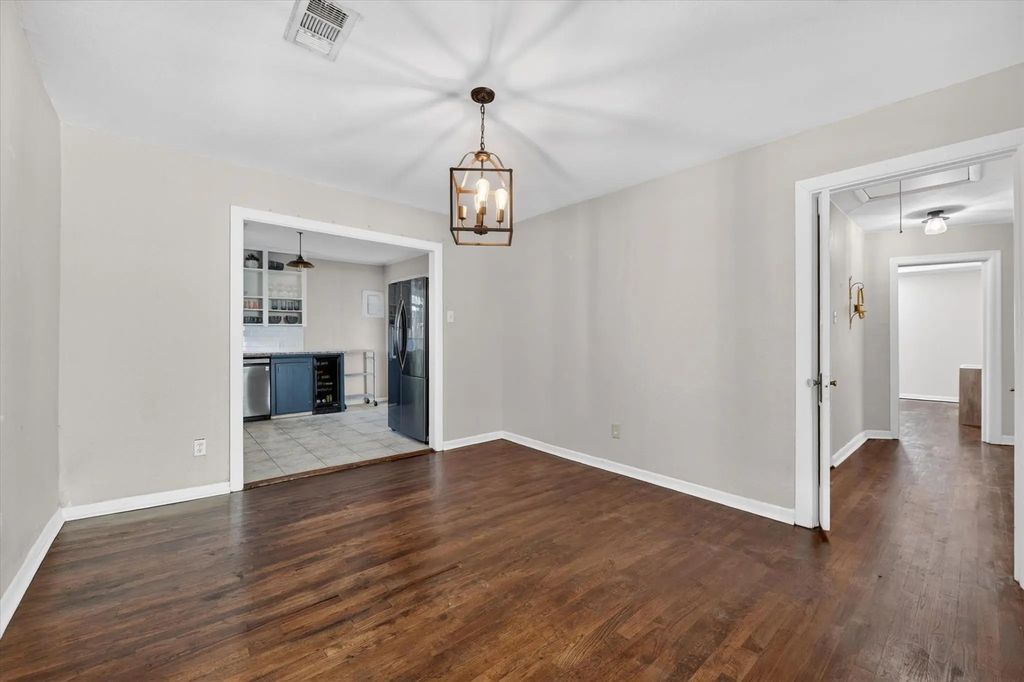2129 Cardinal Lane, Fort Worth