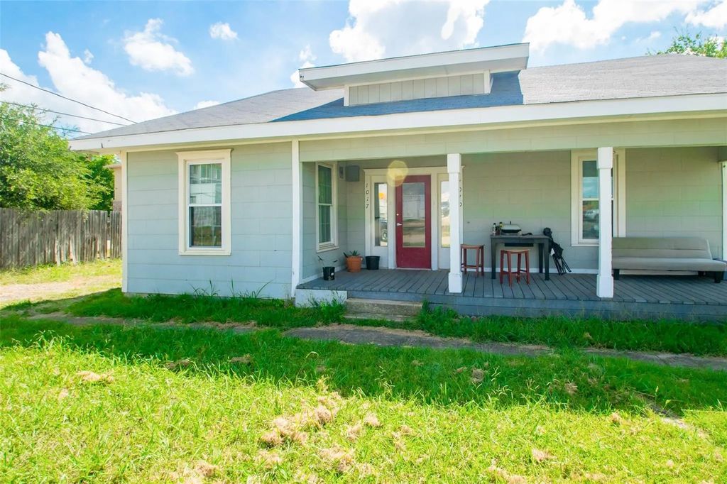 1017 Collier Street, Denton