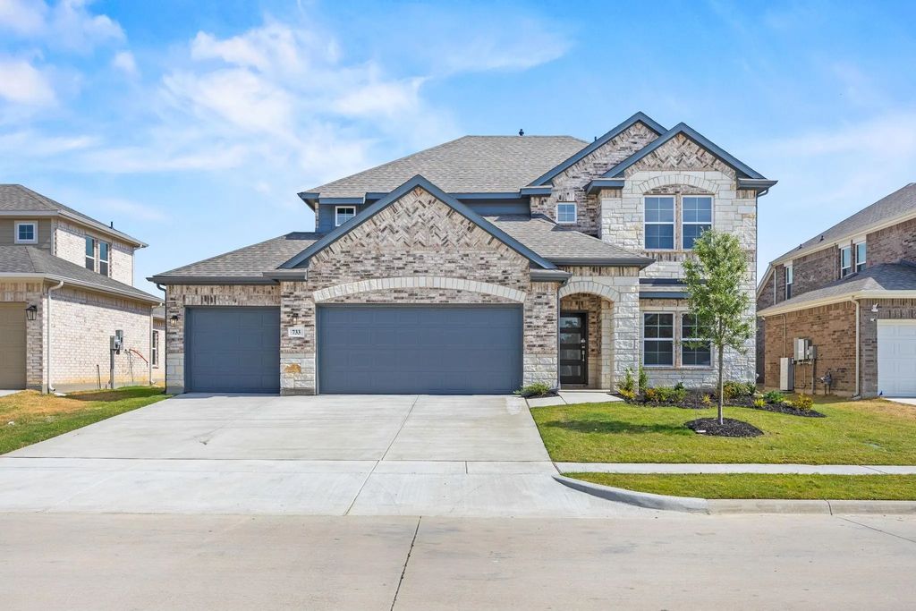 733 Vineyard Way, Forney
