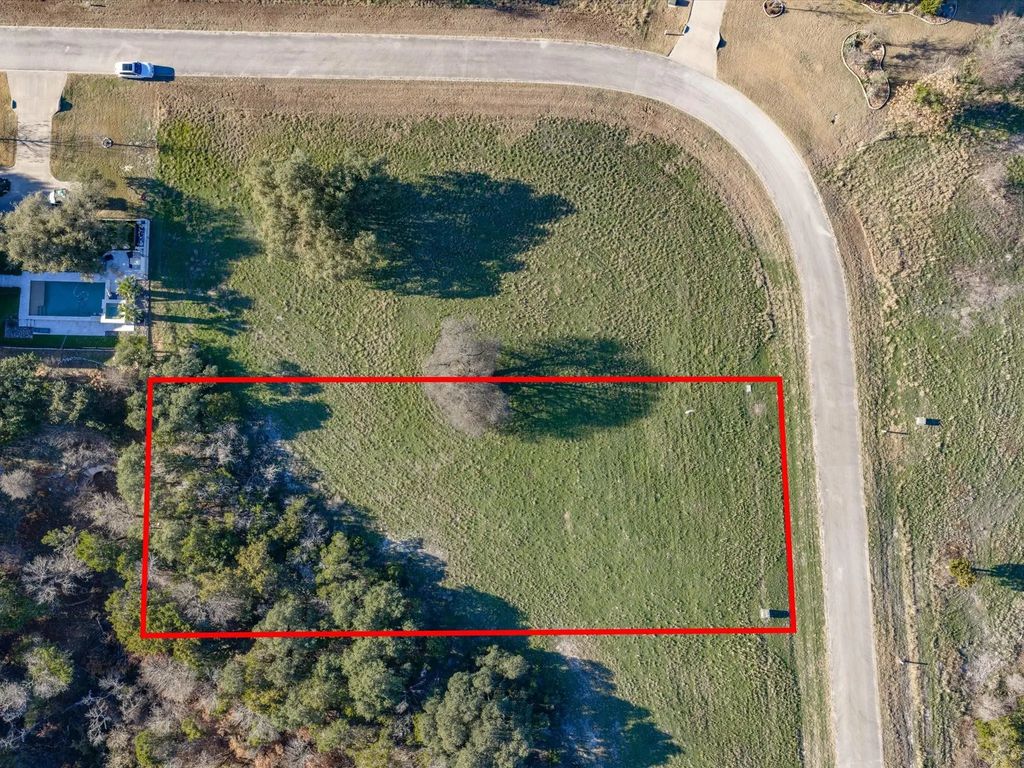 8524 Crichton Court, Cleburne