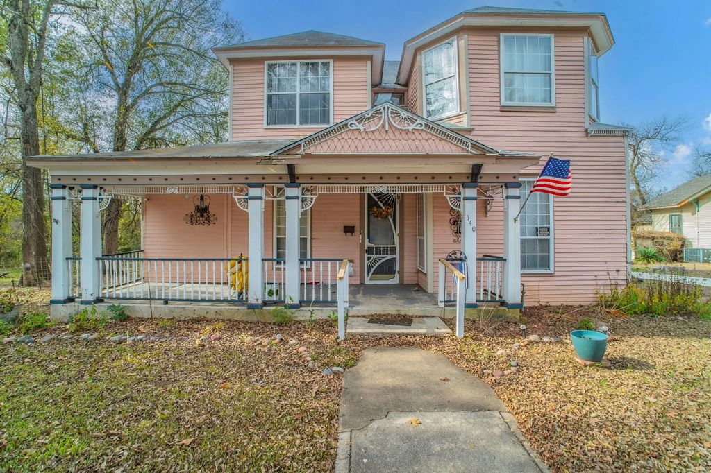 540 12th Street Se, Paris