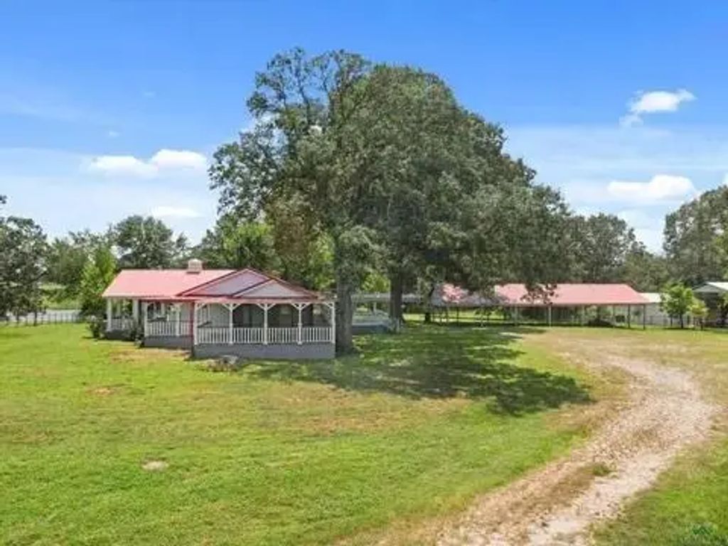 429 Private Road 3398, Big Sandy