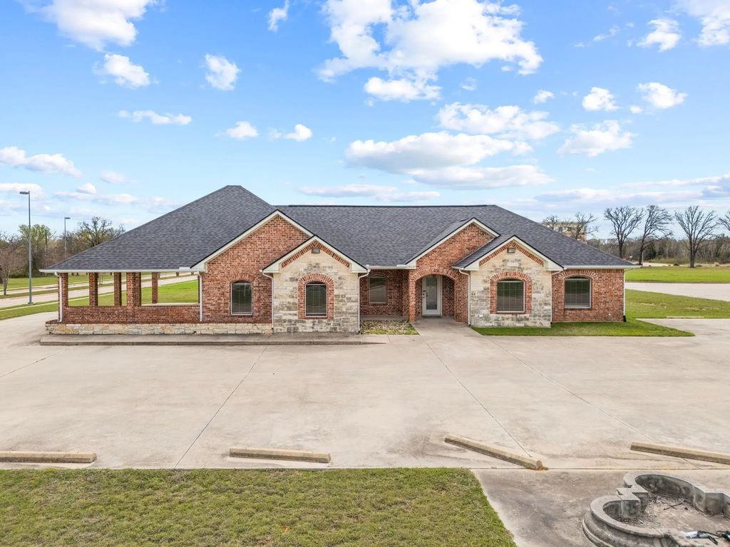 401 Center Court Drive, Bridgeport