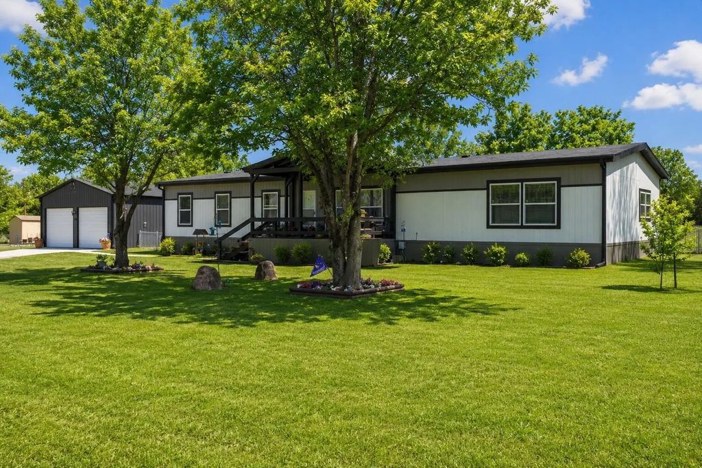 254 County Road 1727, Yantis