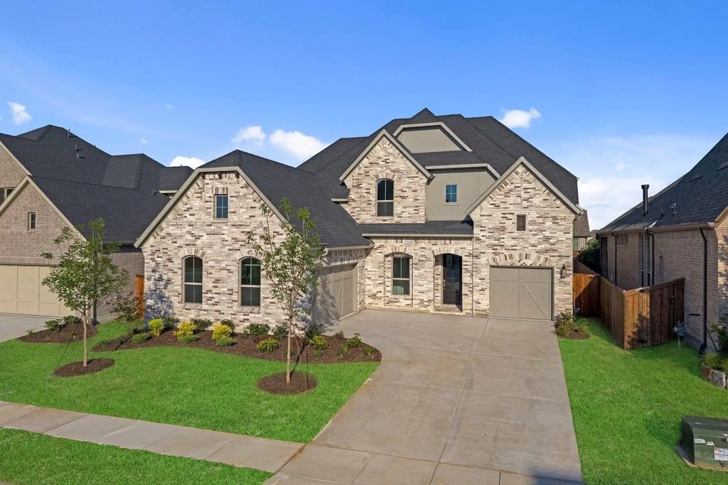 1408 Buttercup Avenue, Aubrey