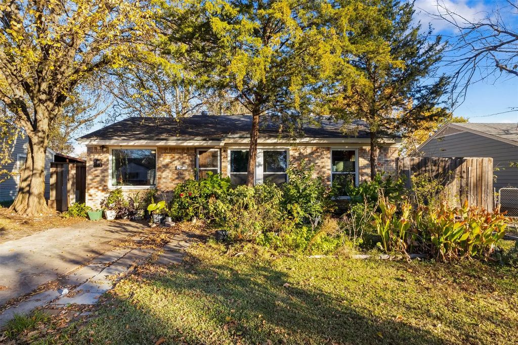 833 Dent Street, Garland