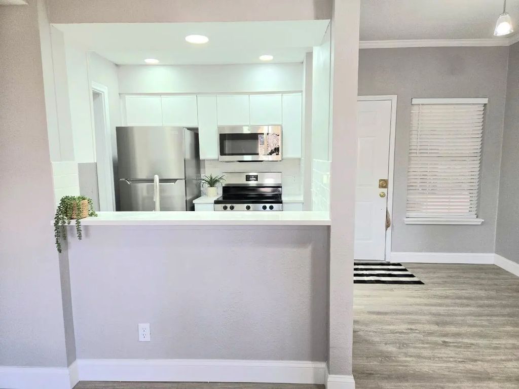 5325 Bent Tree Forest Drive 1129, Dallas