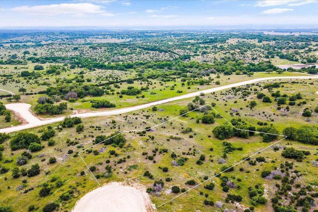 1102 Bluffview Ct, Glen Rose