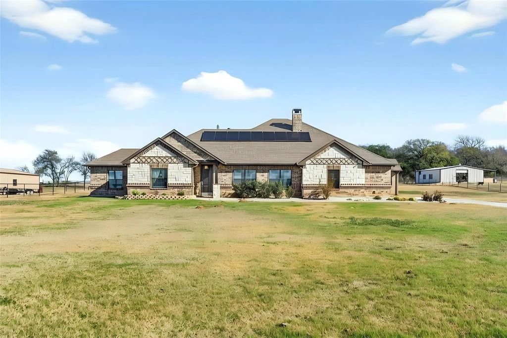 1081 County Road 3591, Paradise