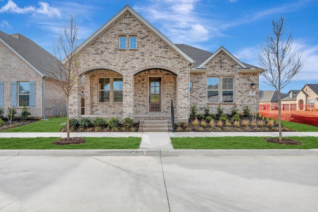 2076 Spotted Fawn Drive, Arlington