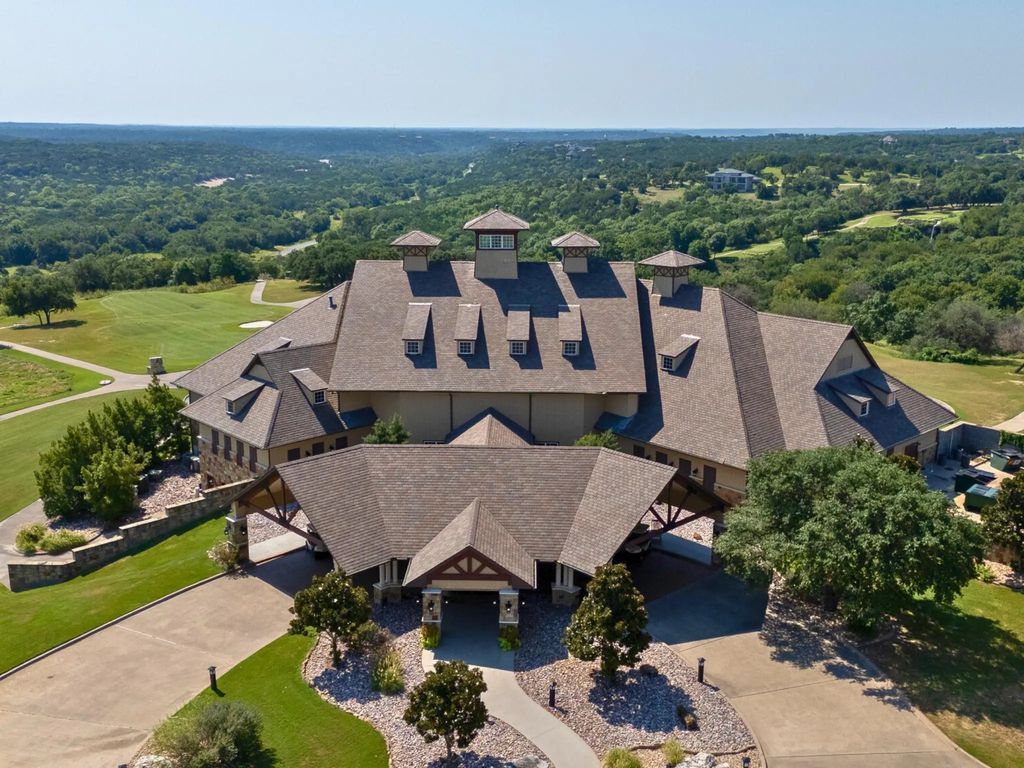 8706 Fullerton Circle, Cleburne