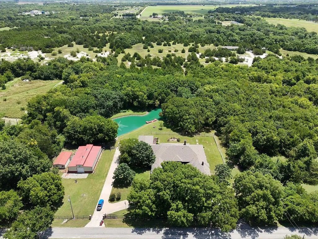 636 Possom Trot Hollow Road, Whitewright