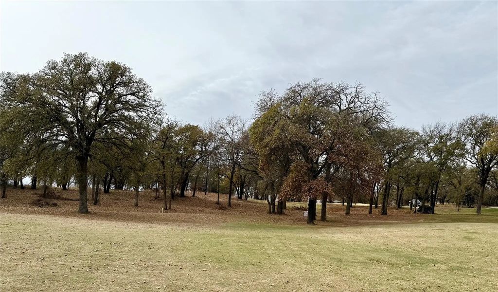 318 Rivercrest Drive, Nocona
