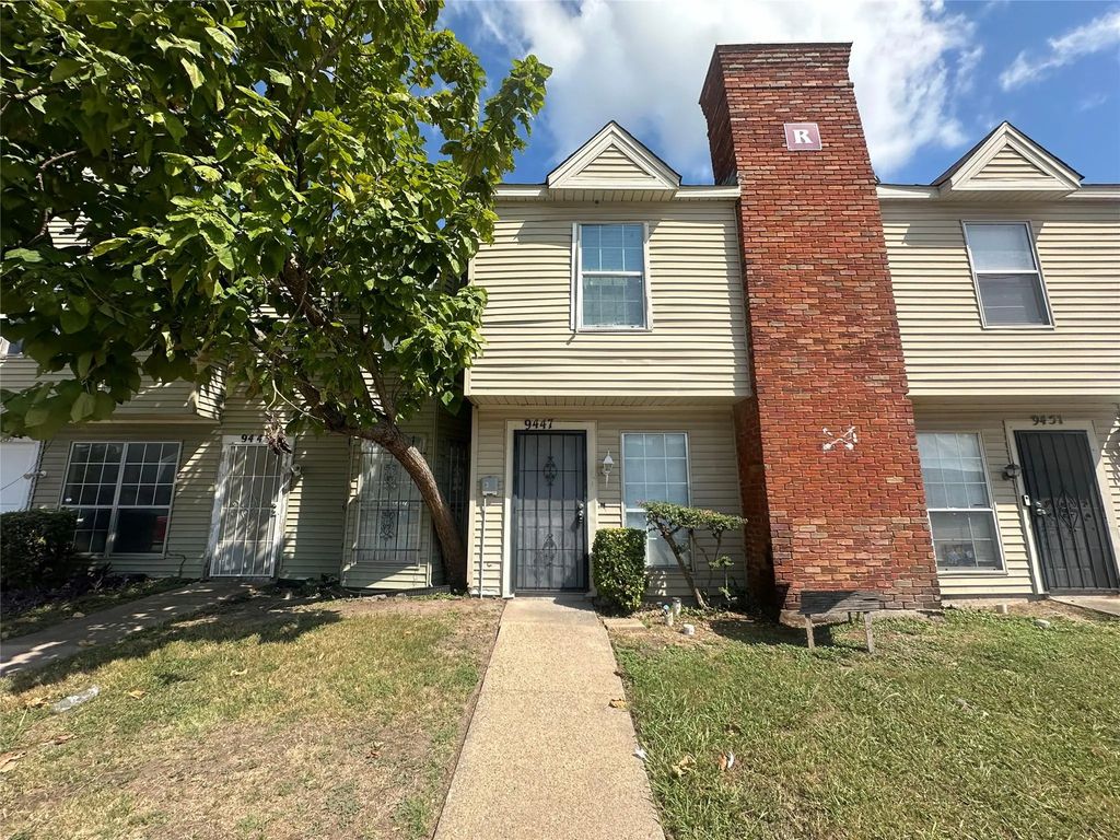 9447 Olde Towne Row, Dallas