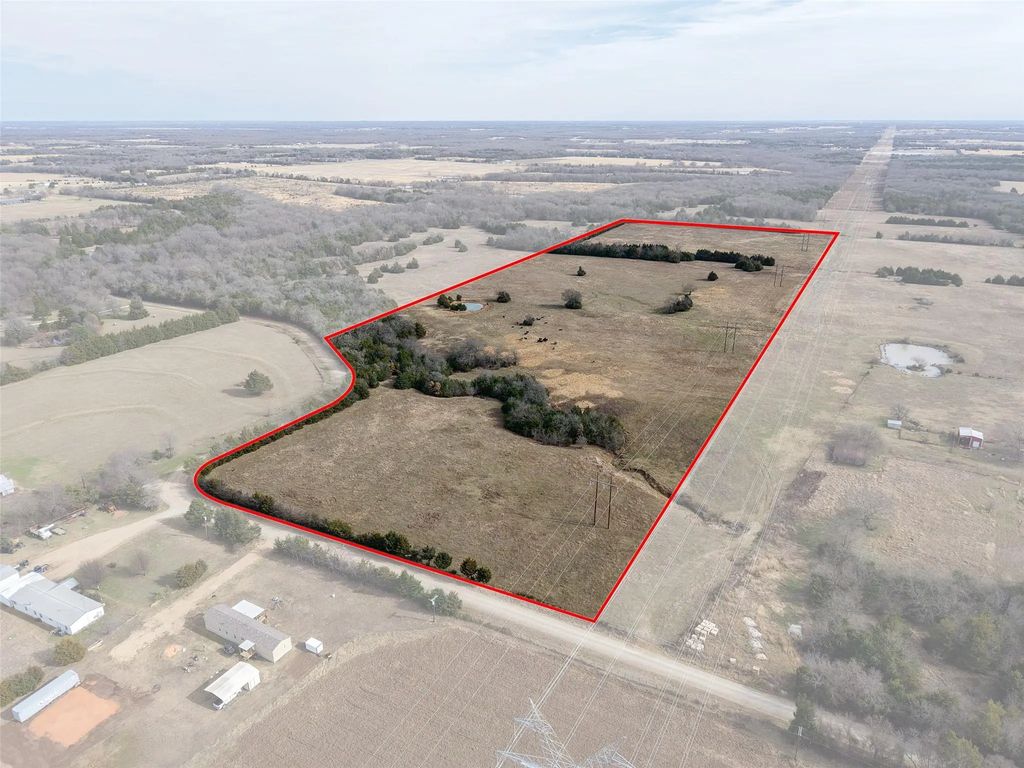Tract 2 County Road 1255, Savoy