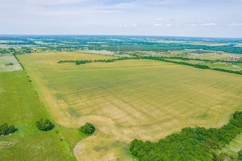 9999 County Road 1121, Farmersville