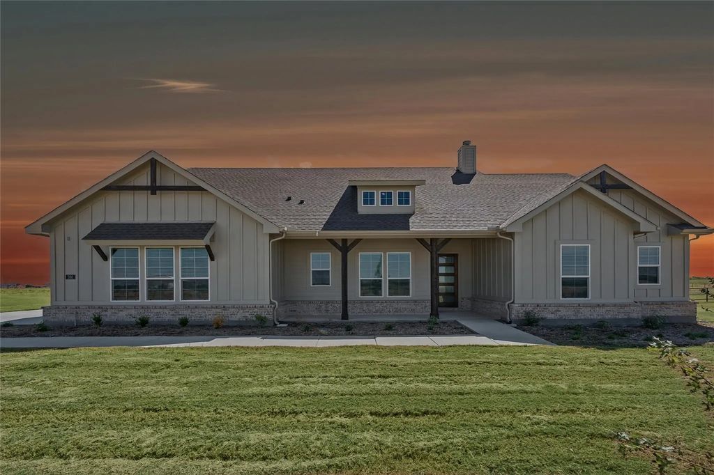 780 County Road 200, Valley View