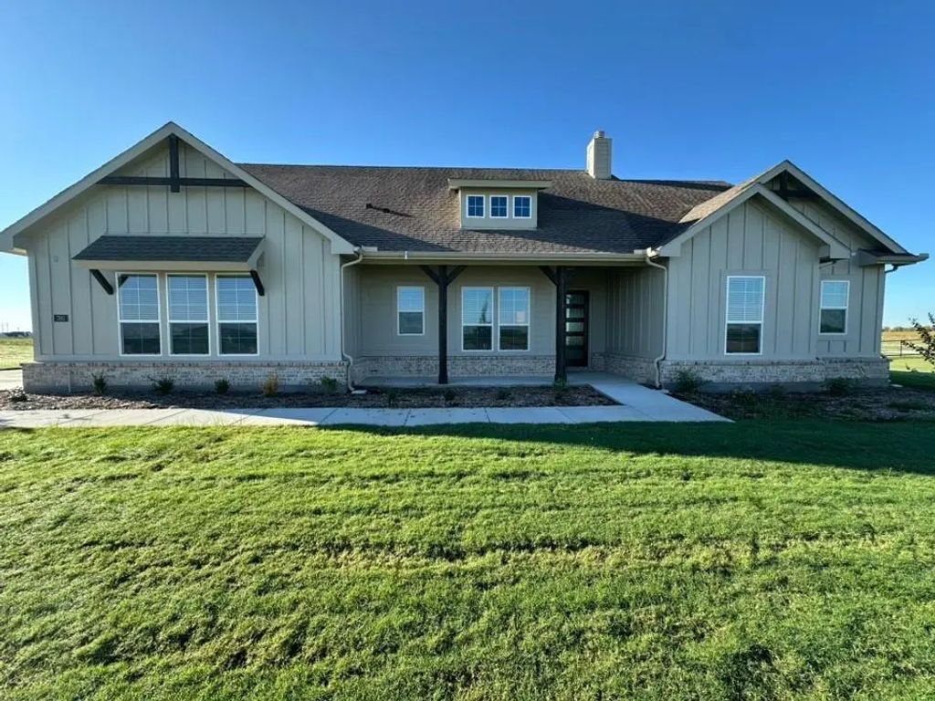 780 County Road 200, Valley View