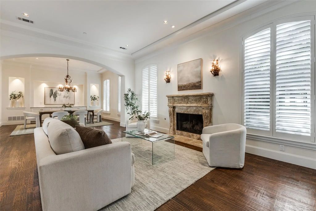 14828 Bellbrook Drive, Addison