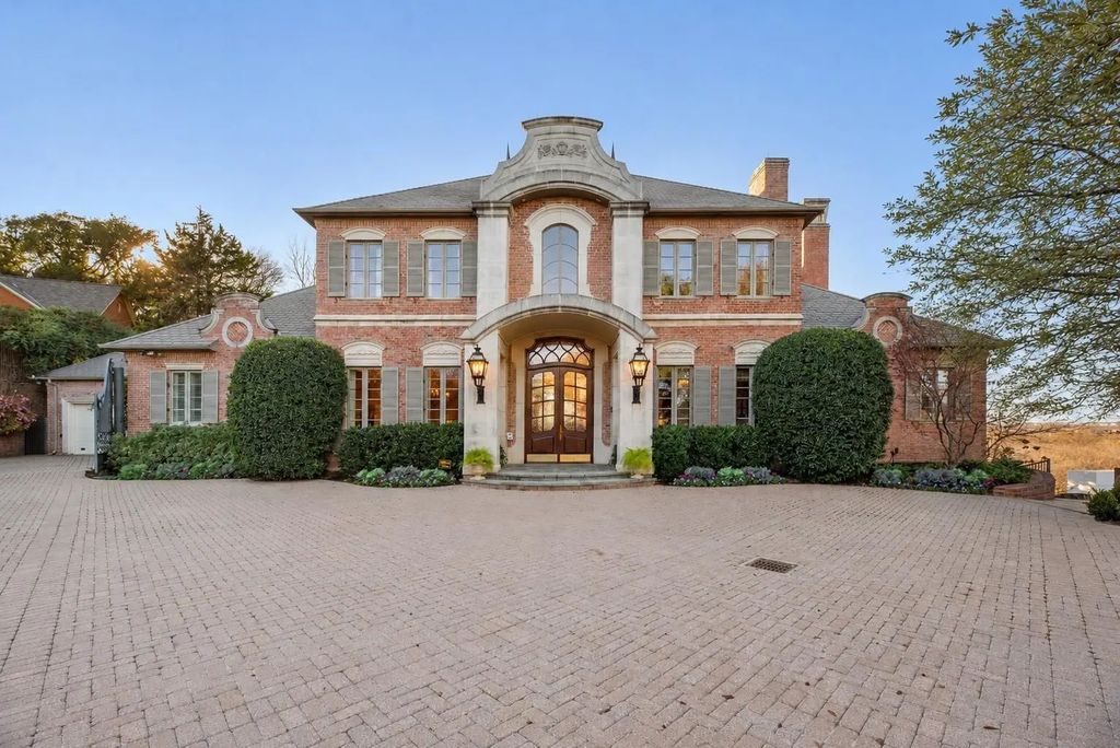 3004 W Shadow Drive, Arlington