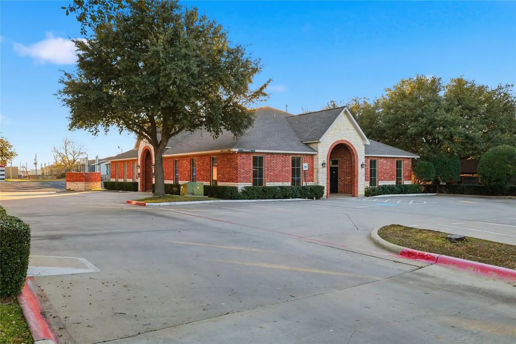 105 Kathryn Drive, Lewisville