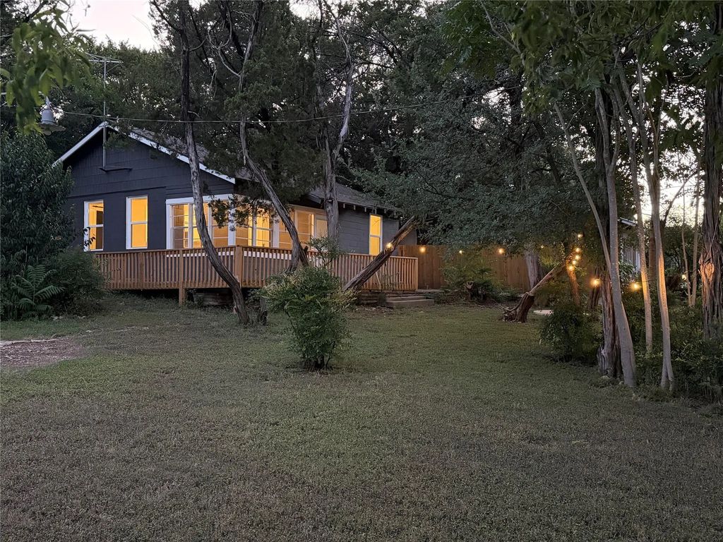 145 County Road 1708, Clifton