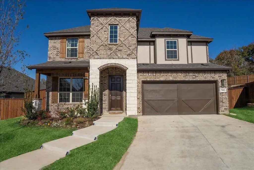 7045 Pecan Glen Place, Fort Worth