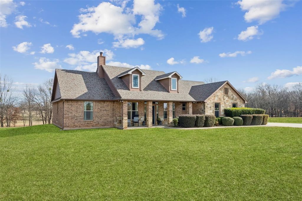 370 Private Road 5291, Yantis