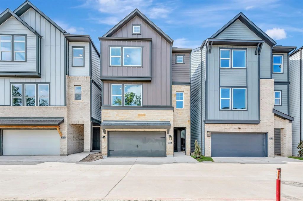 5821 Water Bridge Lane, Fort Worth
