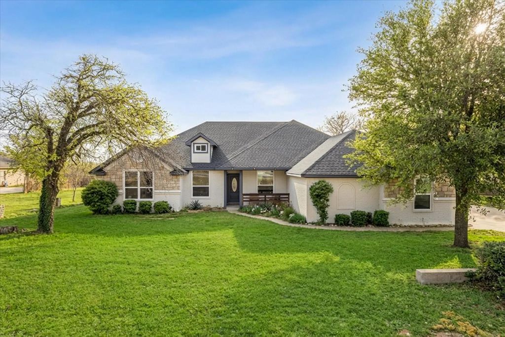 4801 W Wedgefield Road, Granbury