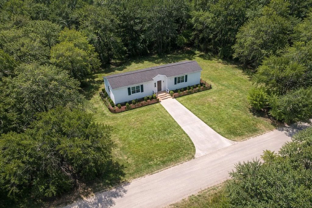 3613 Utah Trail, Granbury