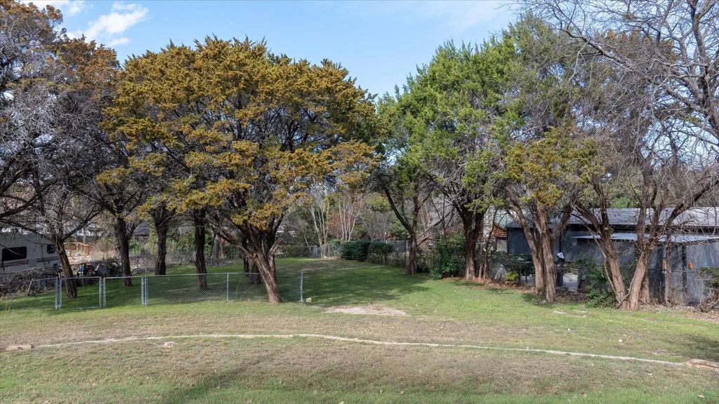 1310 Keechi Trail, Granbury