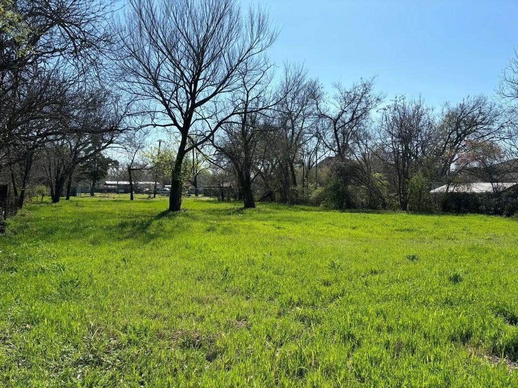 740 E Waco Avenue, Cooper