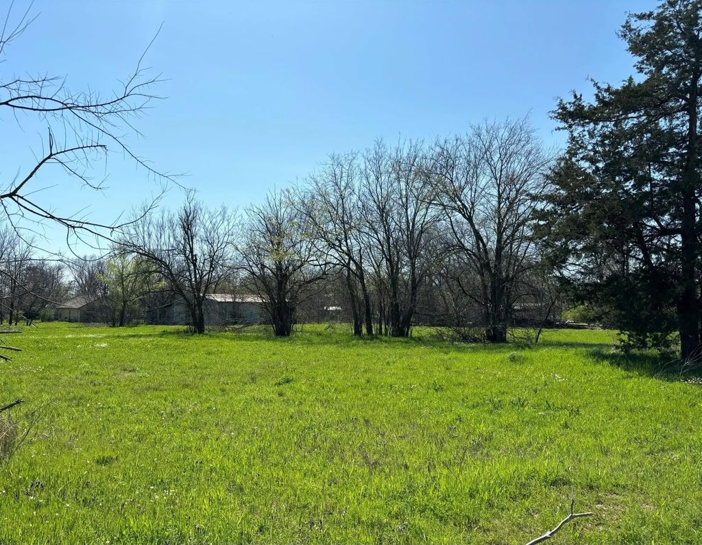 350 E San Antonio Avenue, Cooper