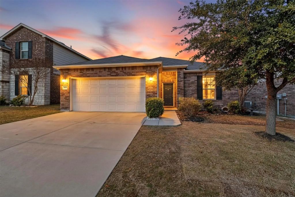 2409 Buelingo Lane, Fort Worth