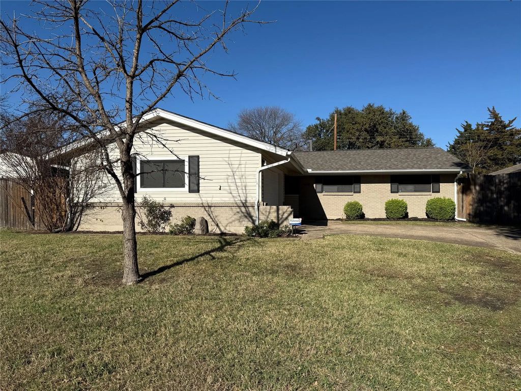 518 Worcester Way, Richardson
