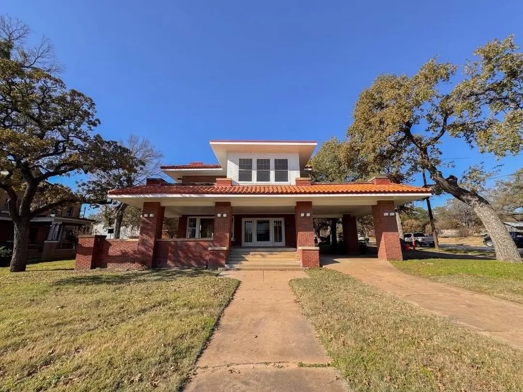 211 Nw 4th Avenue, Mineral Wells